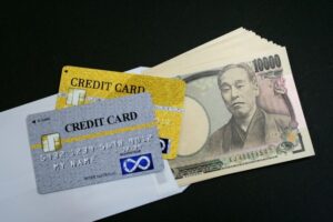 銀行カードローンは総量規制の対象外？年収3分の1以上借りられる可能性と自主規制の実態